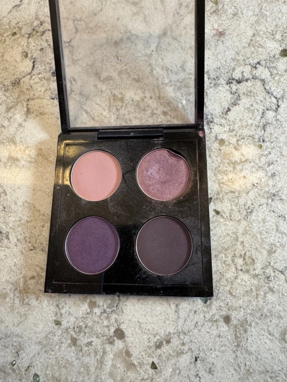 MAC Cosmetics Small Eyeshadow Passionate Quest Quad Limited Edition‎ Palette